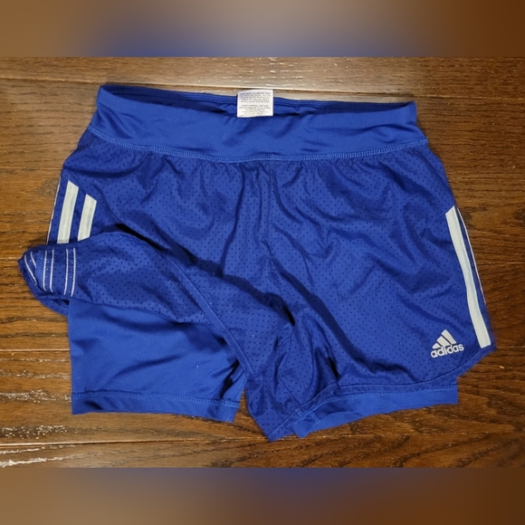 Girls Adidas short size L - Picture 3 of 4